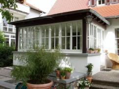 Wintergarten mit Holzfenster