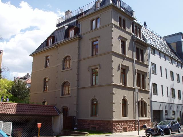 Denkmalgerechte Fenster in Holz mit Oberlicht und Kämpferprofil