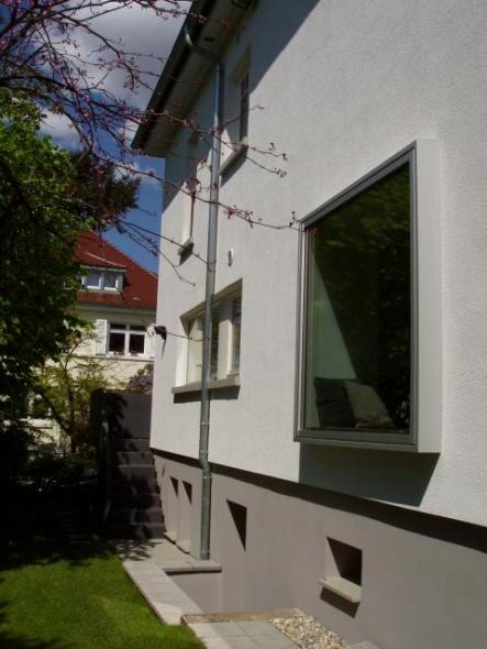 Holz-Alu-Festverglasung mit Sitzbank innenseitig