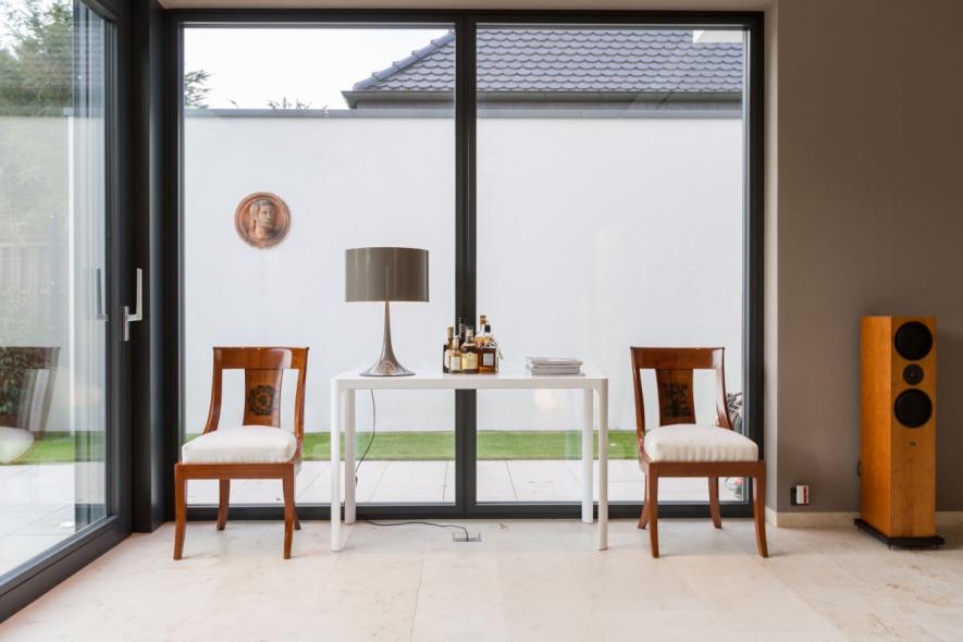 Festverglasung Holz-Alu innenseitig, Kiefer RAL 7016 anthrazit